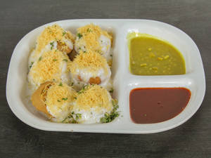 Dahi Batata Poori