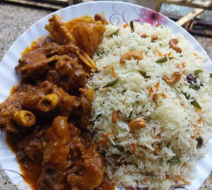 Fried Rice , Mutton Kosha 4pcs & Salad