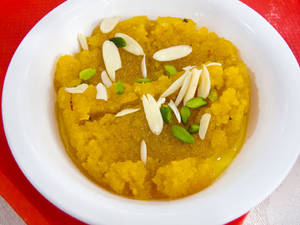 Moong Dal Halwa Desi Ghee (200 Gms)