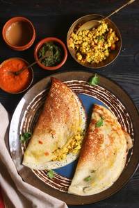 Butter Paneer Dosa