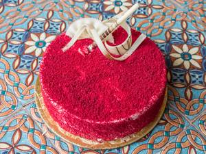 Red Velvet Cake  (1/2 kg)