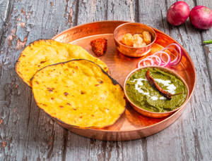 Saarson Ka Saag & Makki Ki Roti