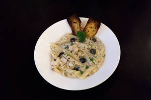 Veg Alfredo Pasta (White Sauce) 