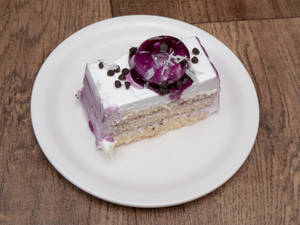 Eggless Blueberry Pastry