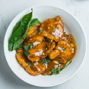 Chilli Basil Fish (10 Pcs)