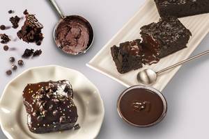 Brownie And Lava Cake Combo