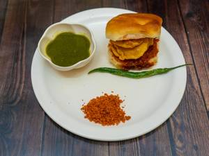 Schezwan Batata Bhajiya Pav