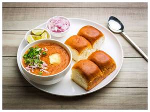 Pav Bhaji ( Amul Butter)