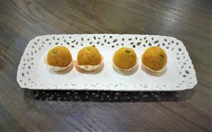 Desi Ghee Ladoo