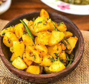 Aloo Jeera + 5 Chapati Combo