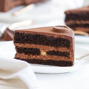 Choco Hazelnut Feast Pastry [1 Slice]