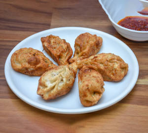 Darjeeling Fried Chicken Momos [6 Pieces]