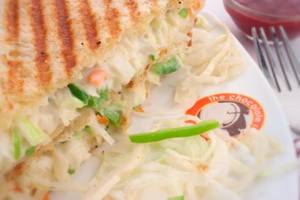 Coleslaw Sandwich