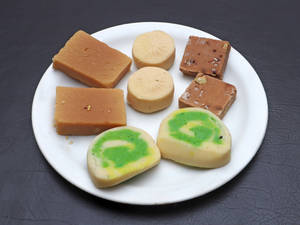 Milk Sweet Mixed (250 Gms)