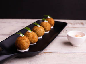 Mozzarella Fritters (6 Pcs)