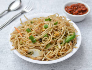 Vegetable Hakka Noodles