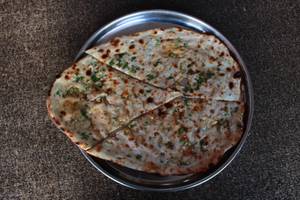 Stuffed naan