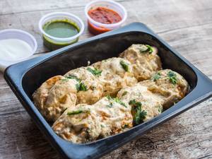 Paneer Rogan Josh Gravy Momos