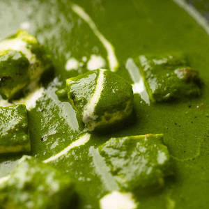 Palak Aap Ki Pasand