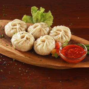 Veg Steamed Momos [8 Pieces]