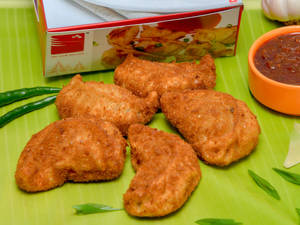 Fried Chicken Momo (6Pcs)