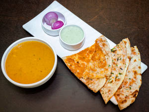 Special Chicken Naan