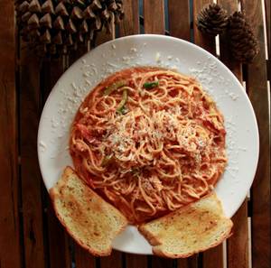 Gordon House Lime Garlic Prawn Pasta In Red Sauce