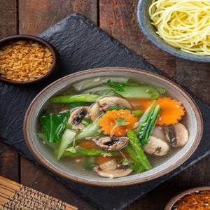 Oriental Clear Noodle Soup - Veg