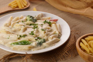 White Sauce Veg Pasta