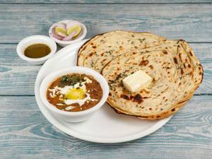 3 Laccha Paratha + Dal Makhani