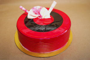 Strawberry Chocolate Cake (500 gms)