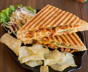 B-Fits chicken Sandwich