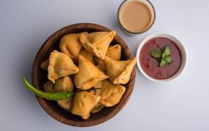 Mini Jain Kela Samosa