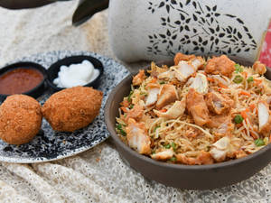 Chicken Noodles + Crunchy Chicken Momo