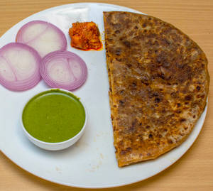 Egg Paratha Tawa (1 Pc)