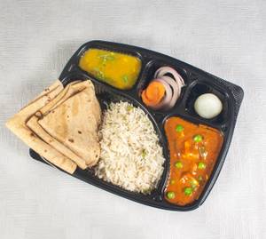 Paneer matar deluxe thali