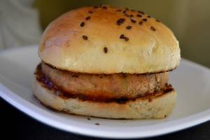 2  Aaloo Tikki Burger 