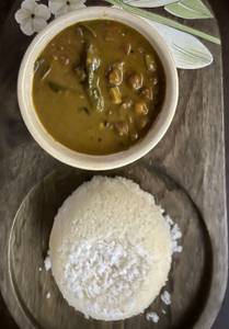   Puttu & Kadala Curry  