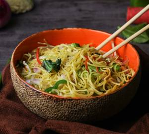 Veg Hakka Noodles