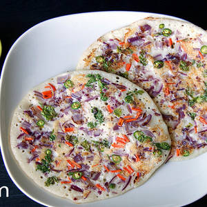 Onion Tomato Uttapam