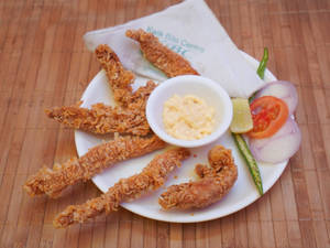Boneless Chicken Tenders ( 6 Pcs )
