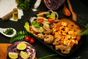 Paneer + Mushroom + Salad + Whole Wheat Toast Nutri Meal Box