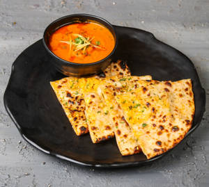 Cheese Naan with Gravy