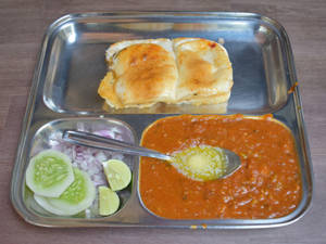Special Amul Butter Pav Bhaji (2 pcs)