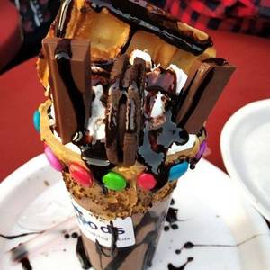 Oreo With Crushed Kit Kat (500 ML)