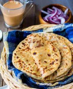 Aloo Paratha With Curd And Garlic Chutney