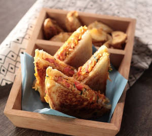 Veg Grill Sandwich (4 Pcs)