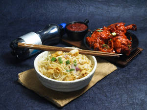 Chicken Lollypop(3Pcs)+Chicken Hakka Noodles(Half)+Softdrink