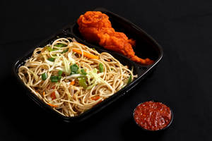 Veg Hakka Noodles + Chicken Lollipop 2 Pcs