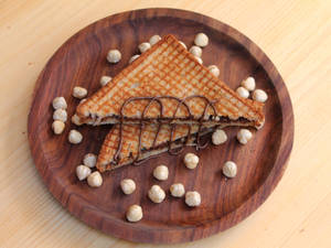 Choco Hazelnut Grilled Sandwich